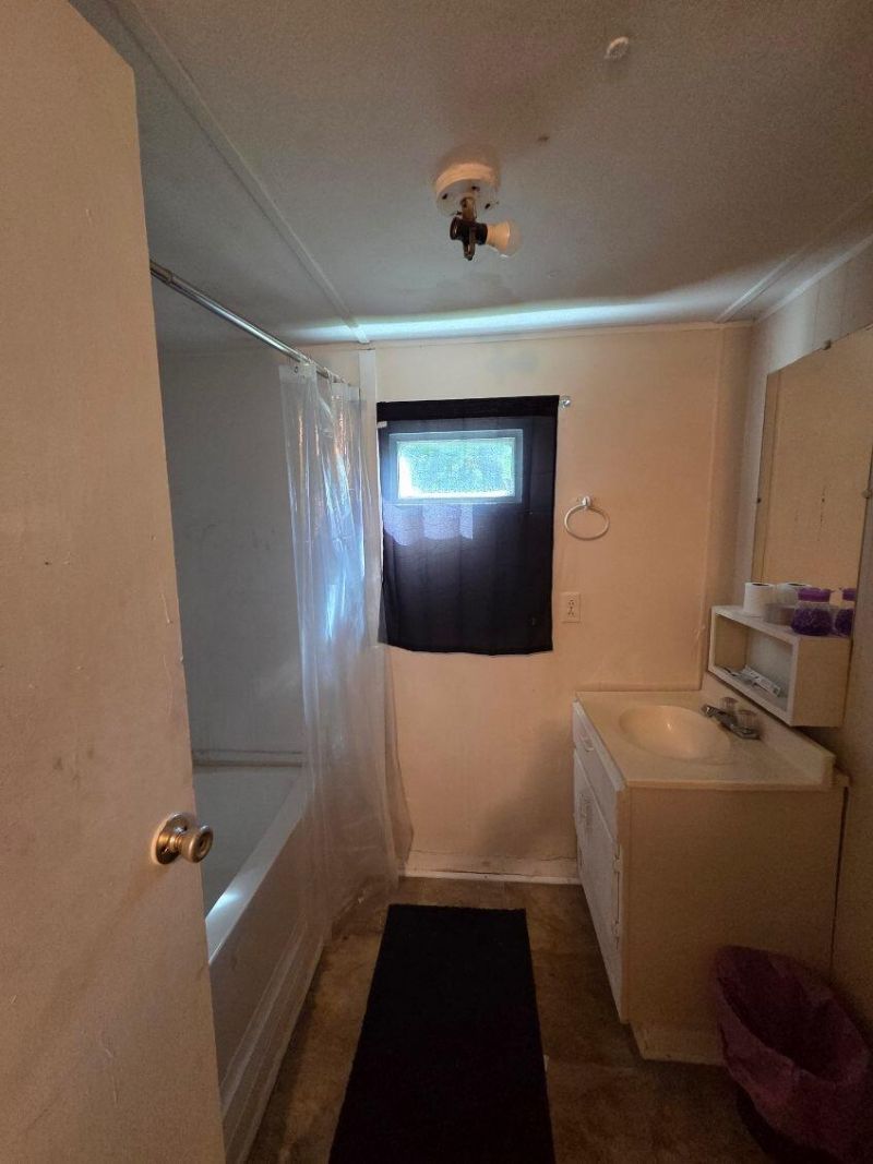 925 Chitwood Street Photo 6