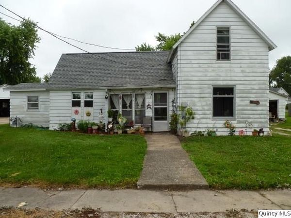 105 W 3rd Avenue, La Harpe, IL 61450