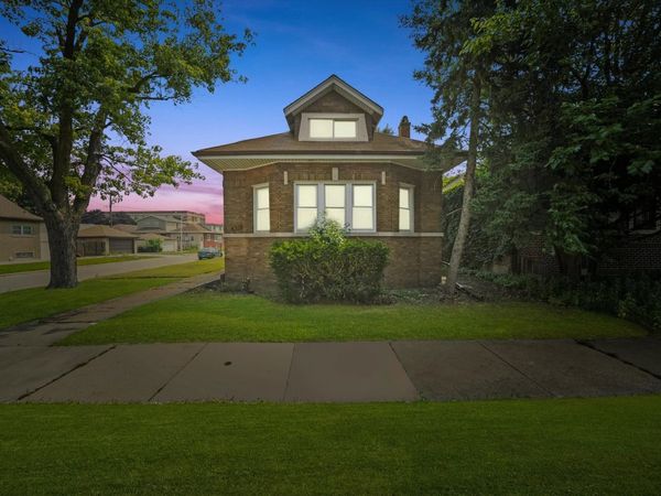 8101 S Kimbark Avenue, Chicago, IL 60619