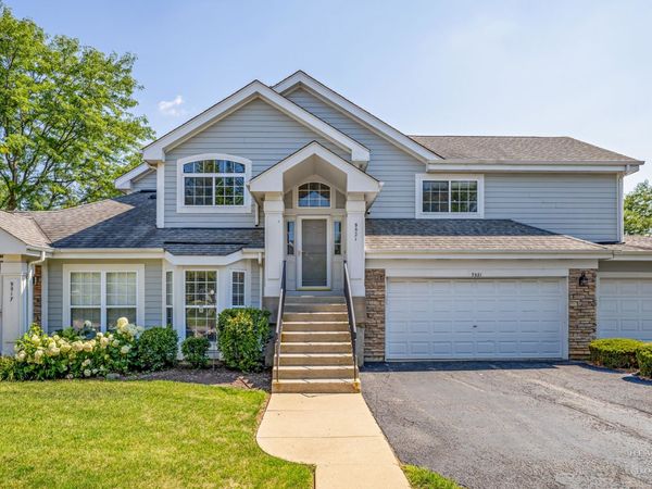 9521 Georgetown Lane, Crystal Lake, IL 60014