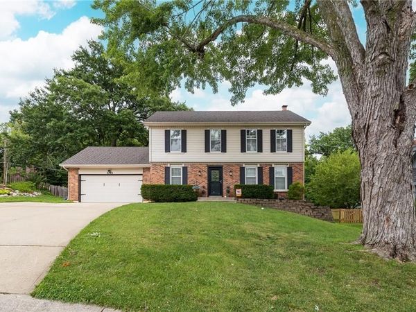 3743 NE Woodland Court, Lee's Summit, MO 64064
