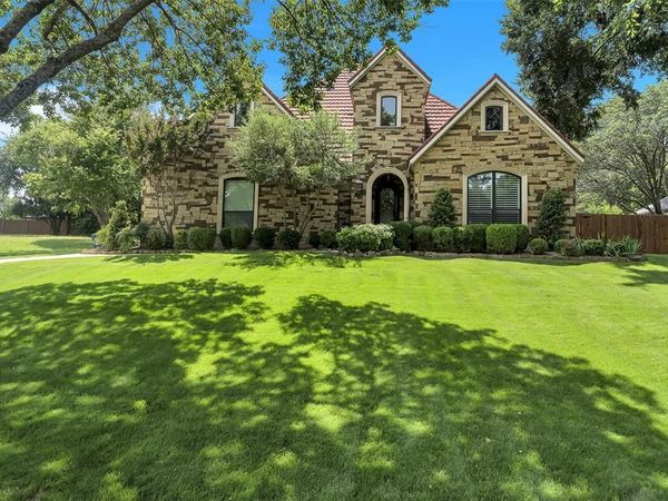 8917 Crest Wood Drive, Fort Worth, TX 76179