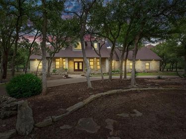 735 Winding Trail, Crawford, TX 76638