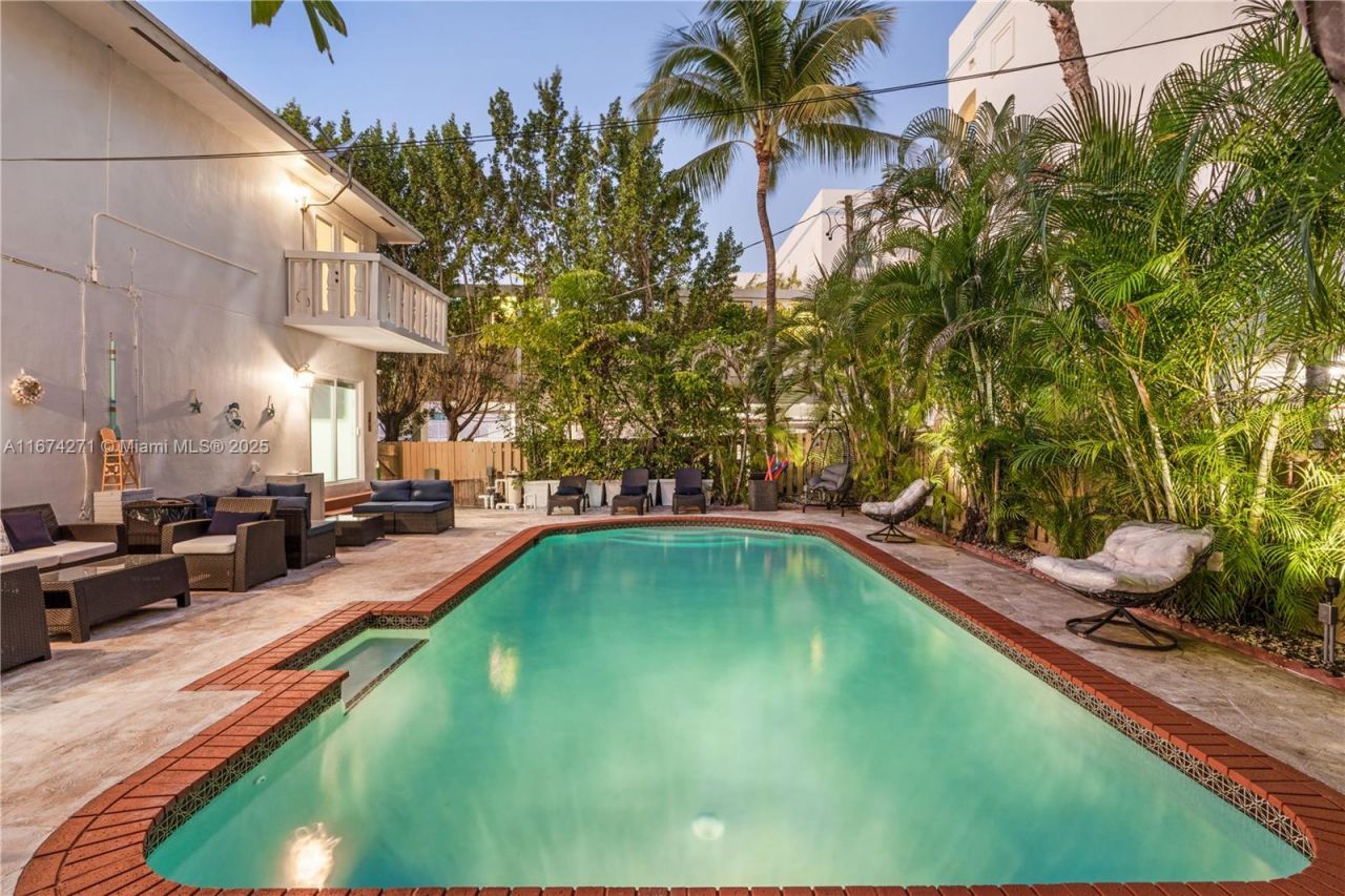 9165 Harding Ave, Surfside, FL 33154 Photo