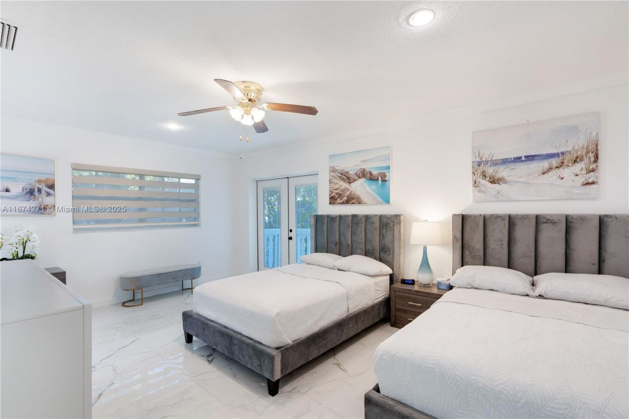 9165 Harding Ave, Surfside, FL 33154 Photo