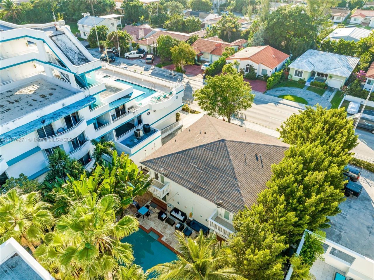 9165 Harding Ave, Surfside, FL 33154 Photo