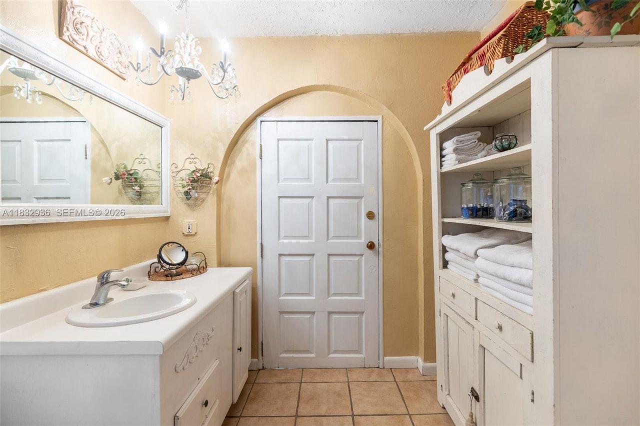 19521 SW 128th Ct, Miami, FL 33177 Photo