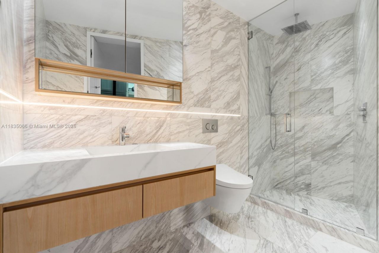 18555 Collins Ave, Unit 2701, Sunny Isles Beach, FL 33160 Photo