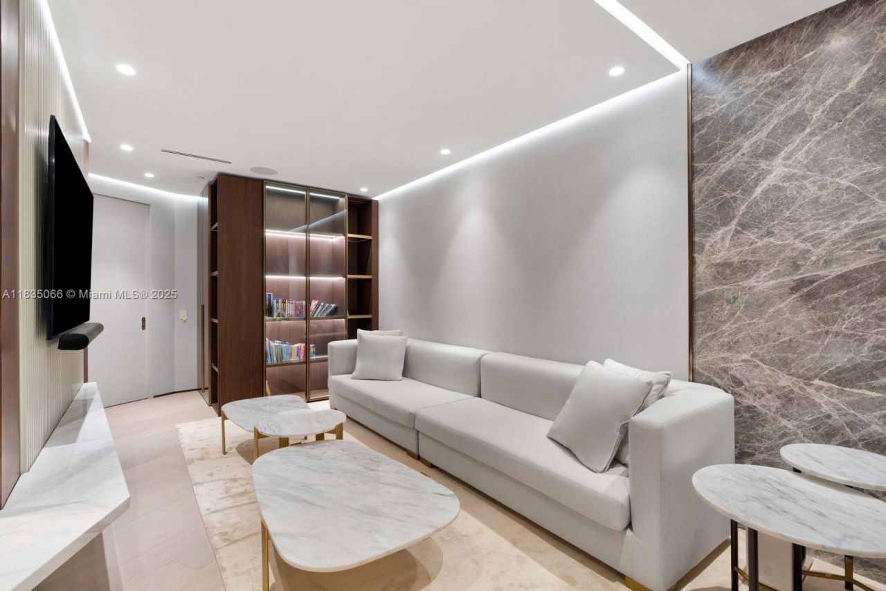 18555 Collins Ave, Unit 2701, Sunny Isles Beach, FL 33160 Photo