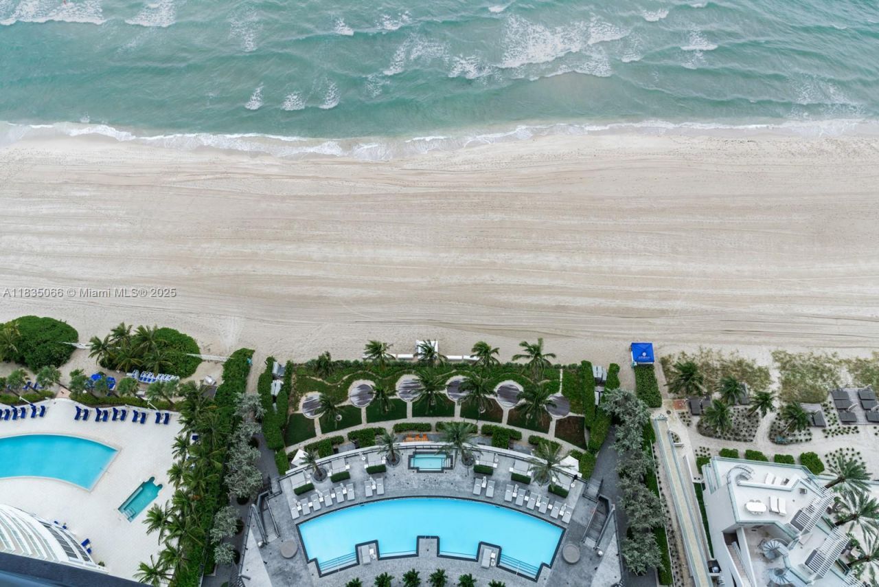 18555 Collins Ave, Unit 2701, Sunny Isles Beach, FL 33160 Photo