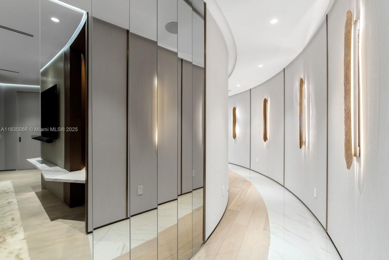 18555 Collins Ave, Unit 2701, Sunny Isles Beach, FL 33160 Photo