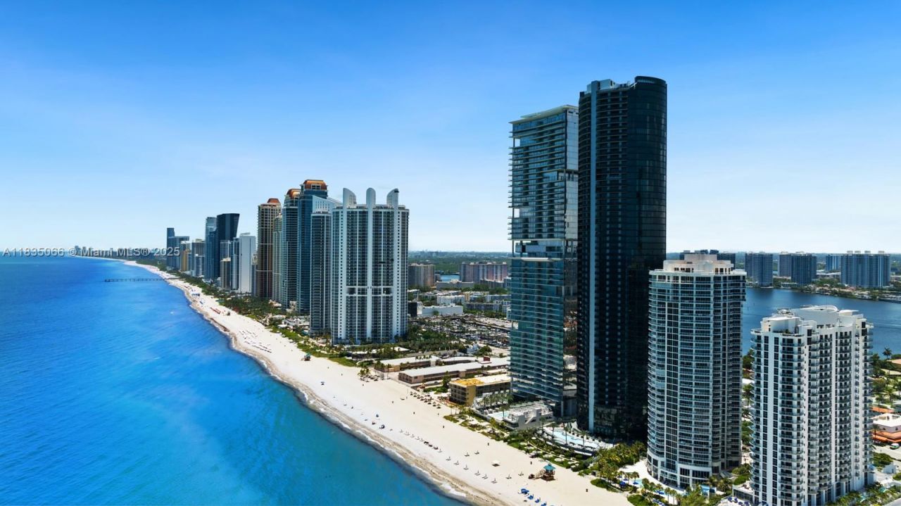 18555 Collins Ave, Unit 2701, Sunny Isles Beach, FL 33160 Photo