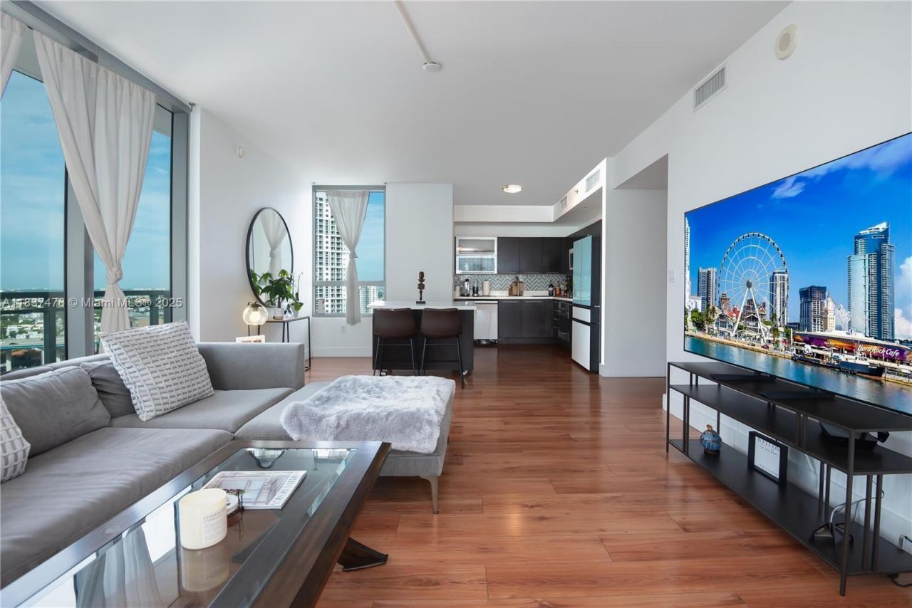 90 SW 3rd St, Unit 2113, Miami, FL 33130 Photo