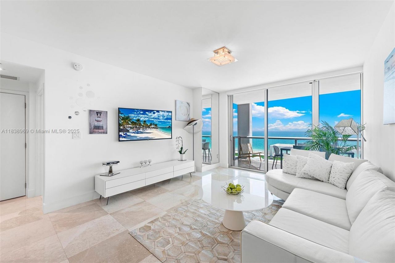 6799 Collins Ave, Unit 804, Miami Beach, FL 33141 Photo