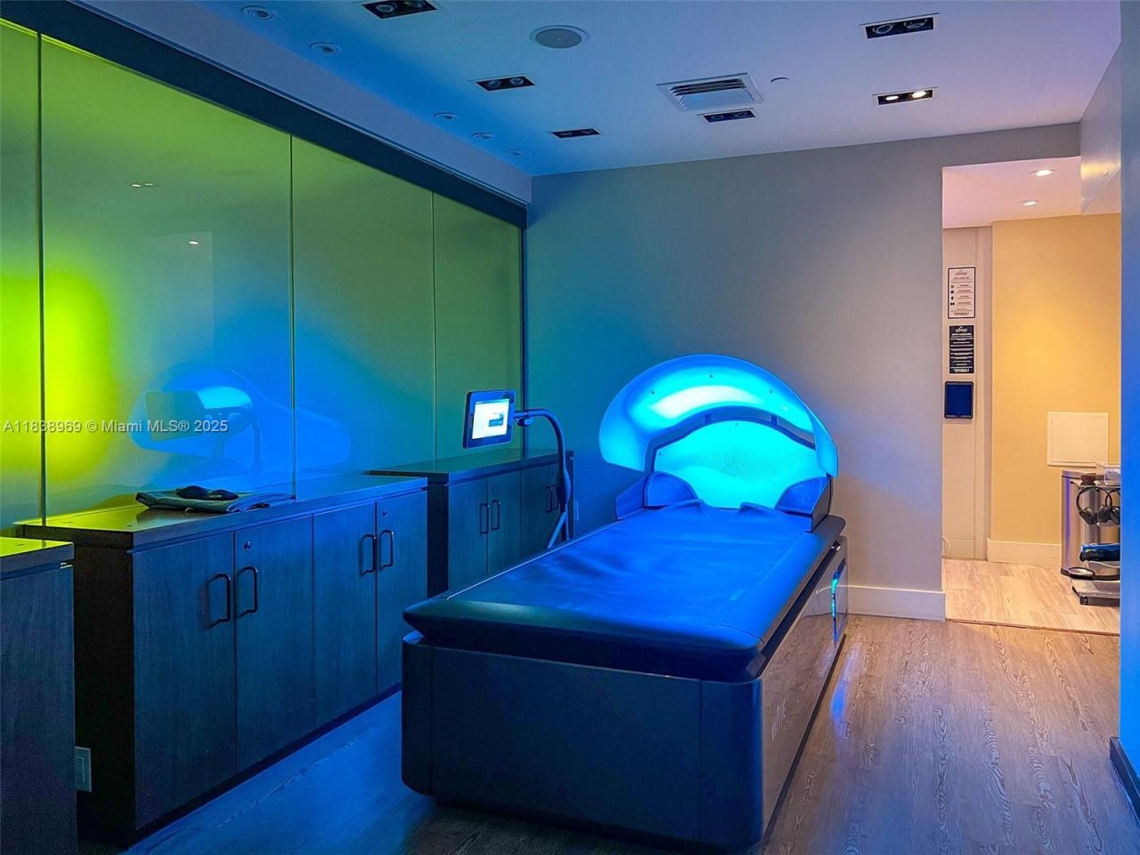 6799 Collins Ave, Unit 804, Miami Beach, FL 33141 Photo