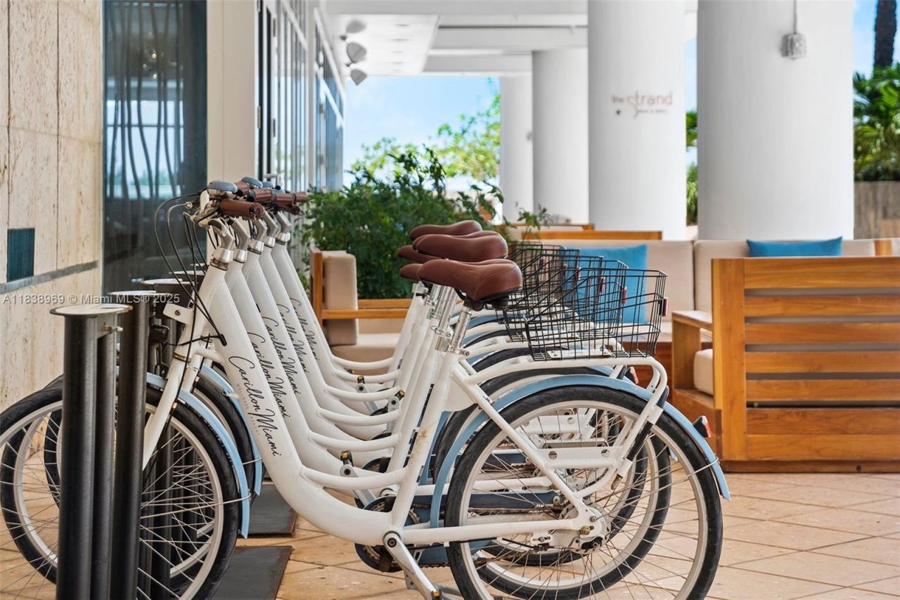 6799 Collins Ave, Unit 804, Miami Beach, FL 33141 Photo