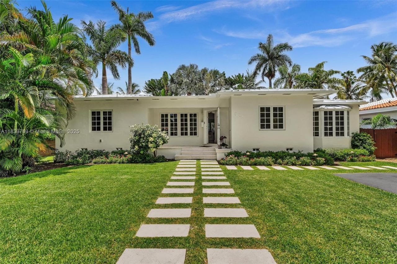 924 Belle Meade Island Dr, Miami, FL 33138 Photo