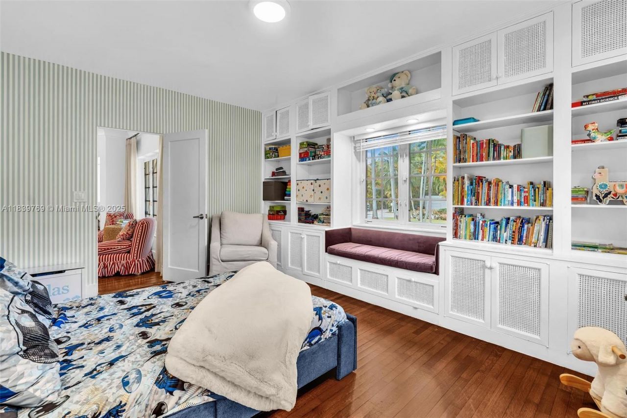 924 Belle Meade Island Dr, Miami, FL 33138 Photo