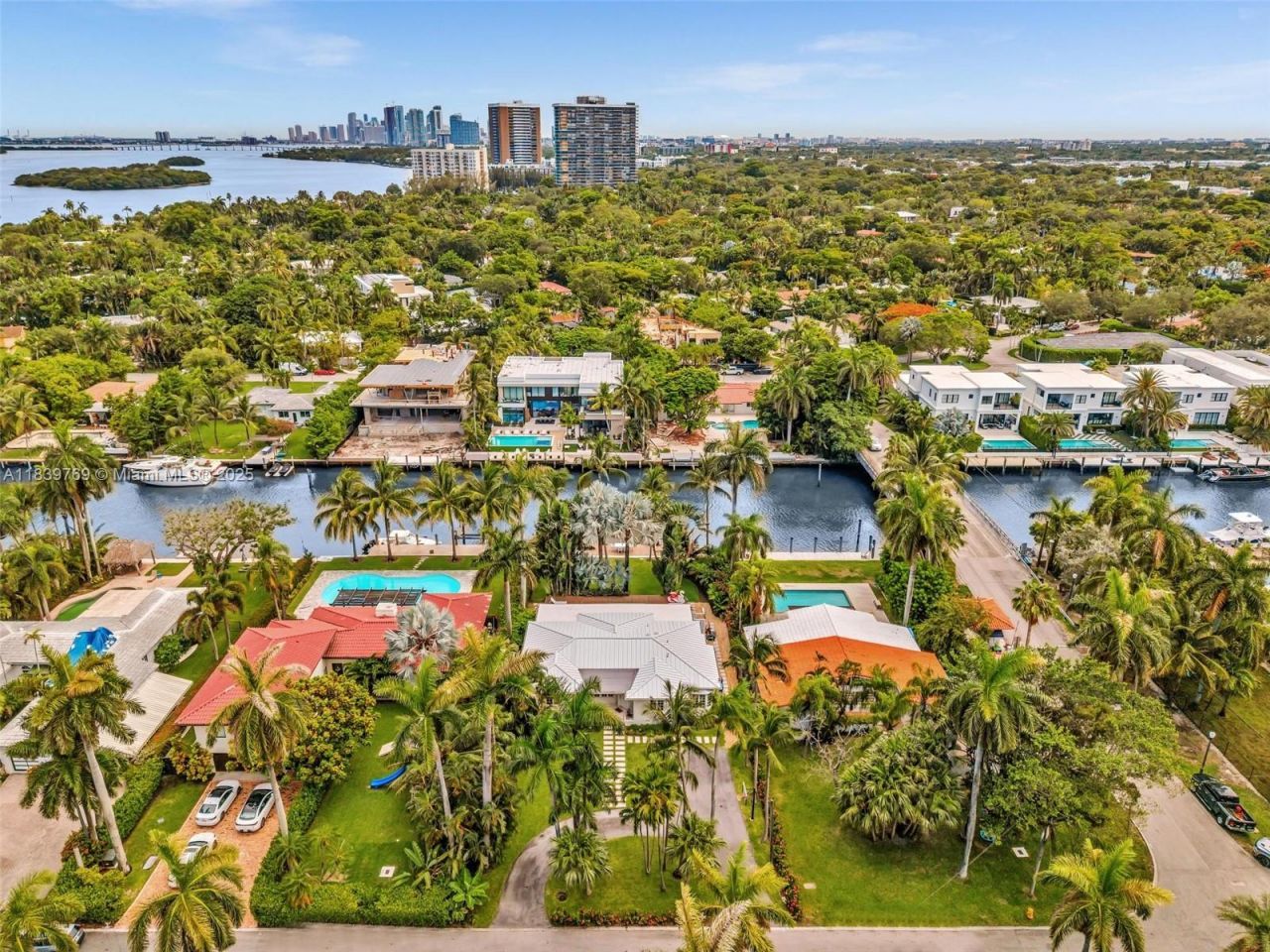 924 Belle Meade Island Dr, Miami, FL 33138 Photo