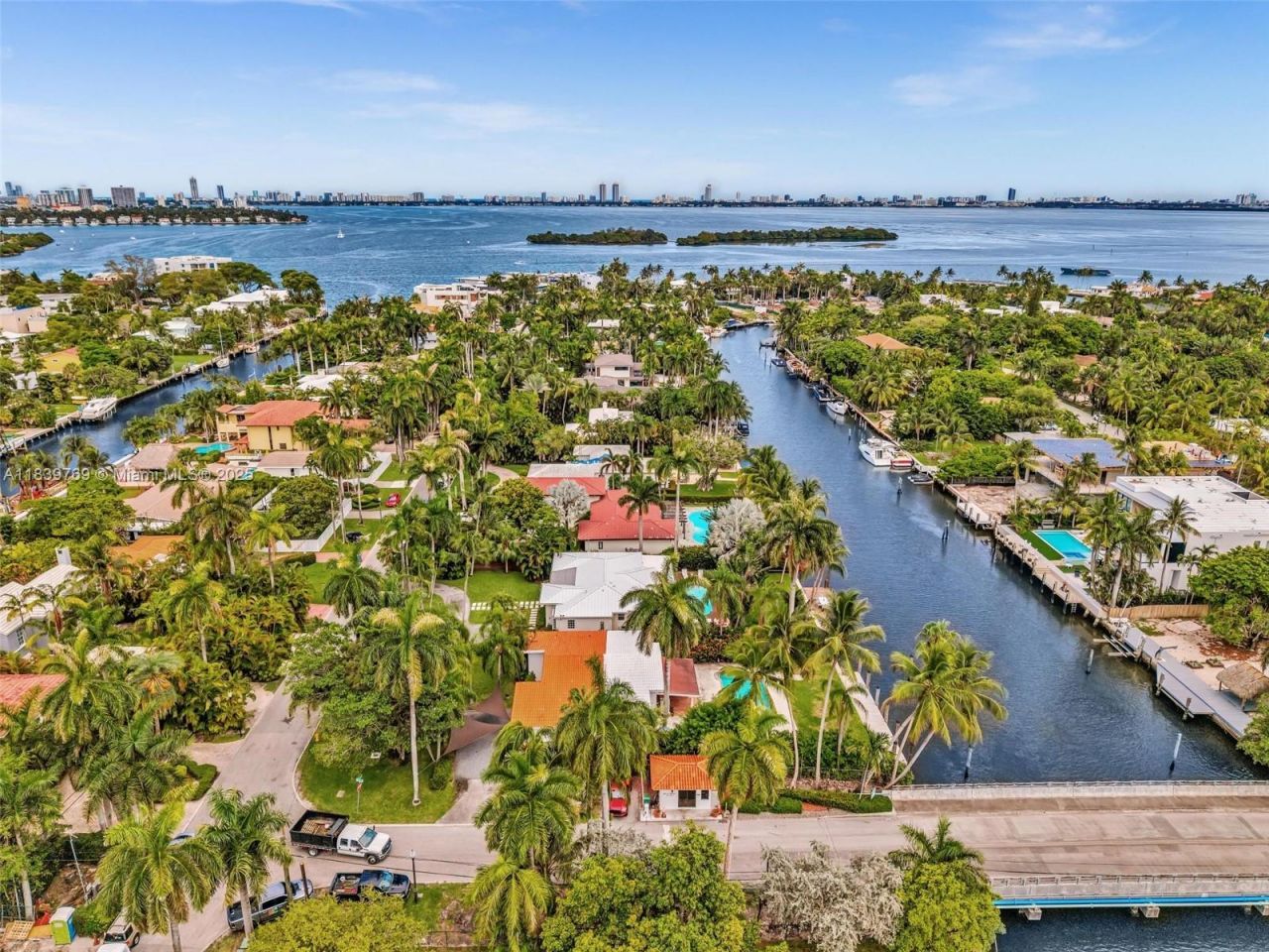 924 Belle Meade Island Dr, Miami, FL 33138 Photo