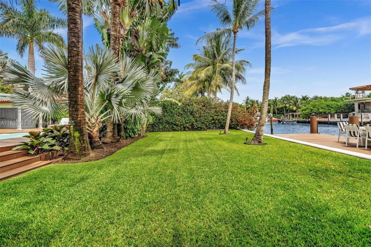 924 Belle Meade Island Dr, Miami, FL 33138 Photo