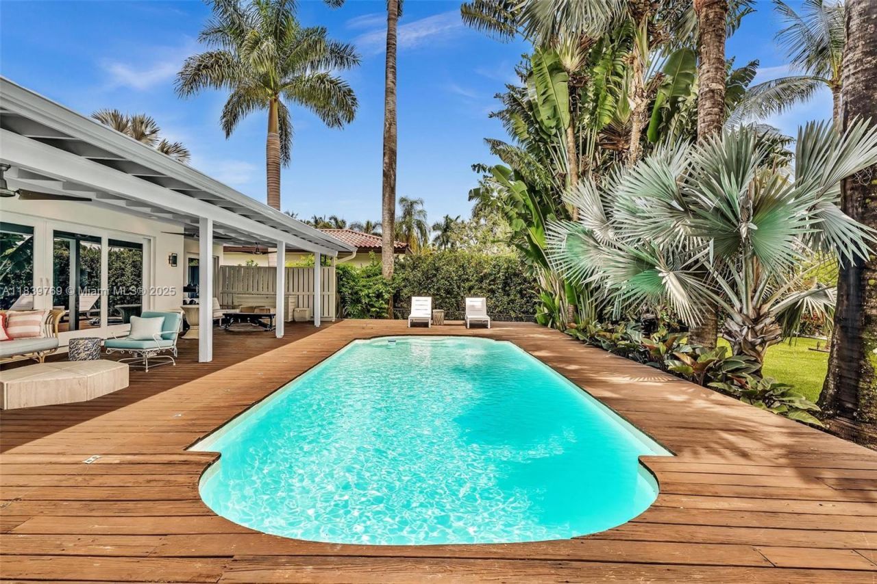 924 Belle Meade Island Dr, Miami, FL 33138 Photo