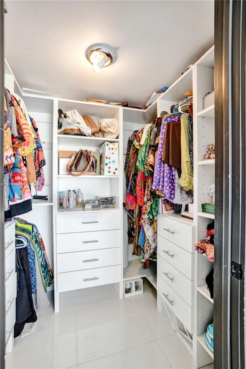 11111 Biscayne Blvd, Unit 1915, Miami, FL 33181 Photo