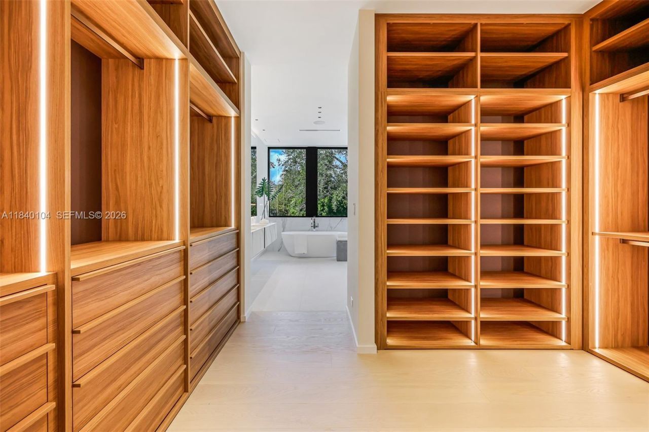 3860 Little Ave, Miami, FL 33133 Photo