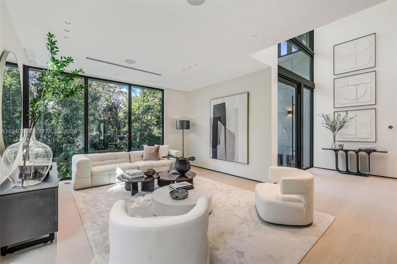 3860 Little Ave, Miami, FL 33133 Photo