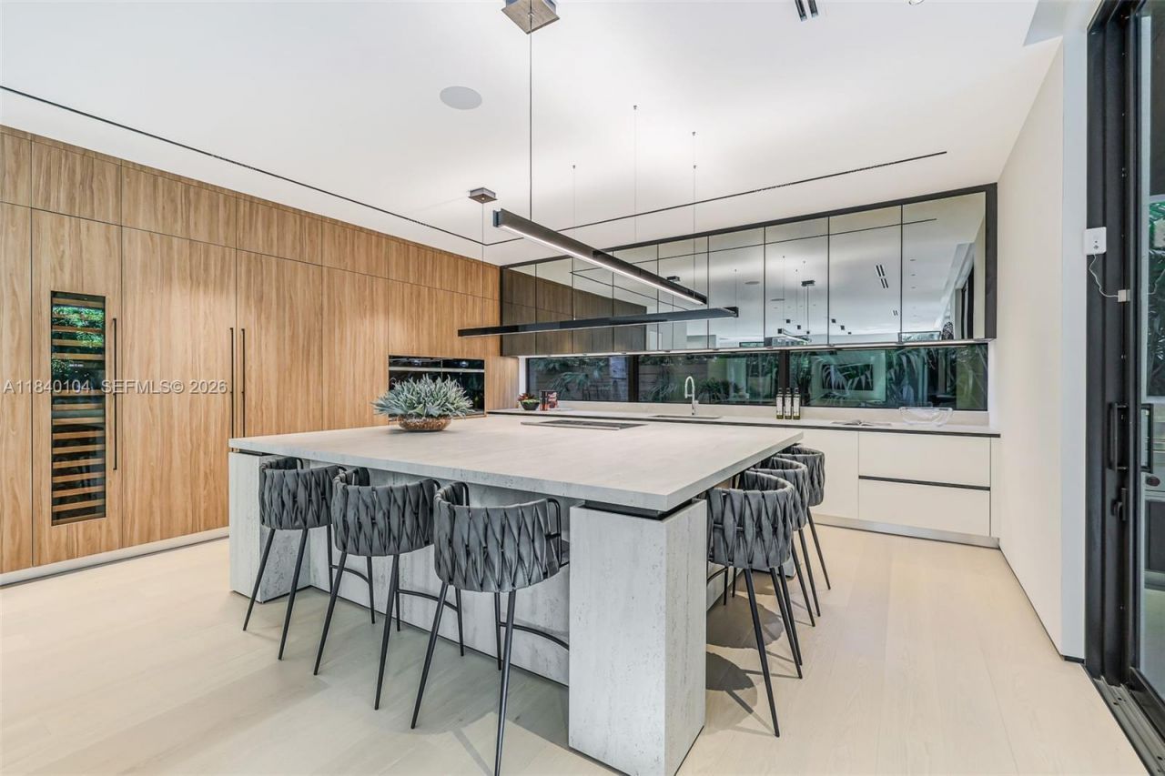 3860 Little Ave, Miami, FL 33133 Photo