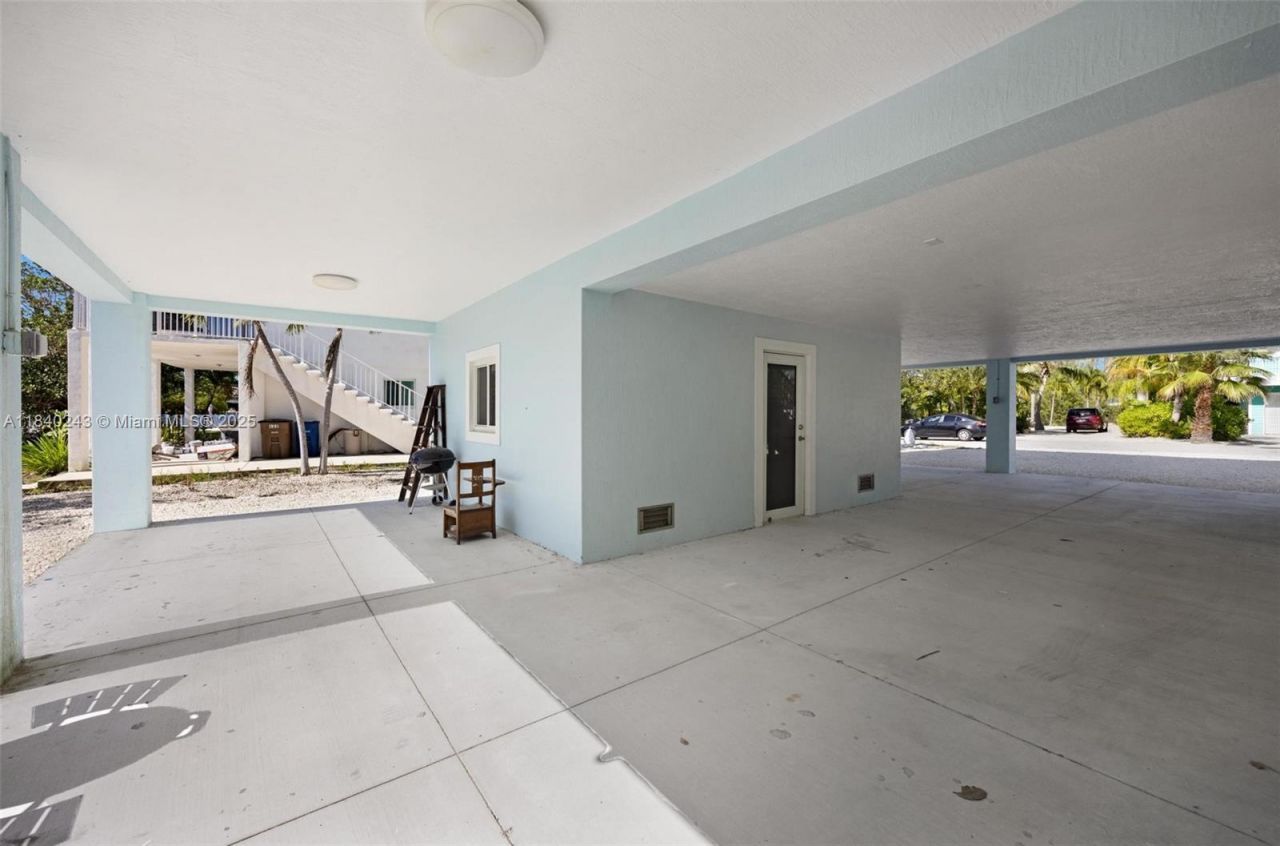 142 Peg Leg Ln, Lower Keys, FL 33042 Photo