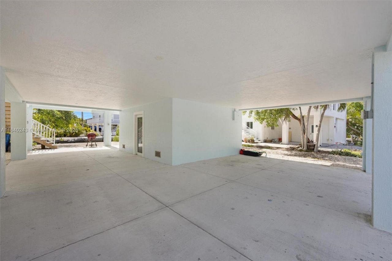 142 Peg Leg Ln, Lower Keys, FL 33042 Photo