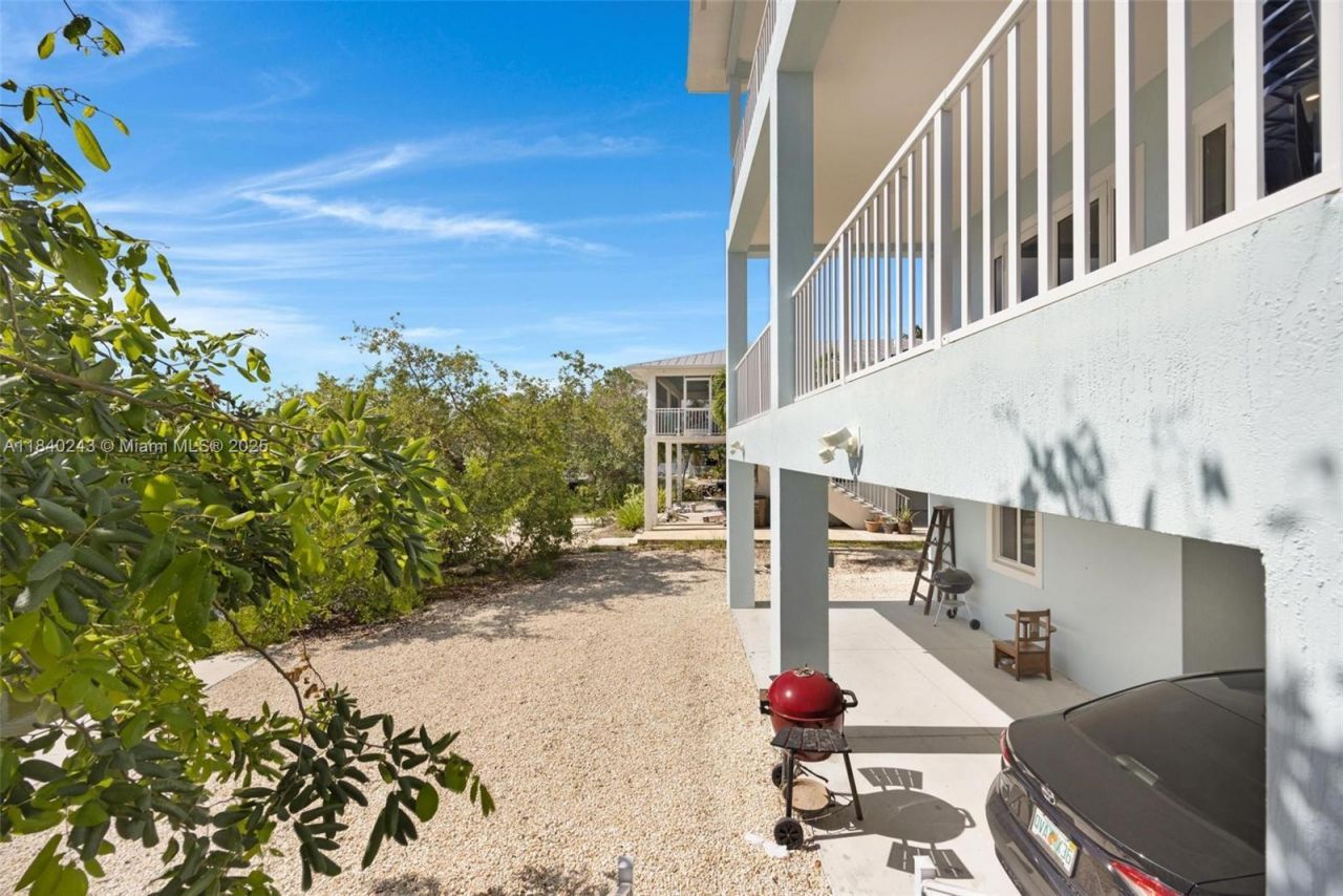 142 Peg Leg Ln, Lower Keys, FL 33042 Photo