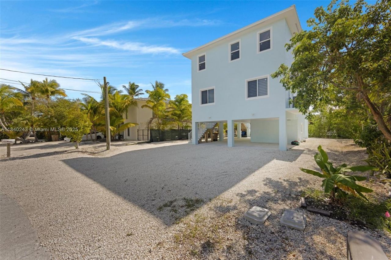 142 Peg Leg Ln, Lower Keys, FL 33042 Photo