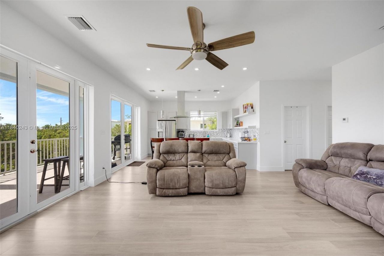 142 Peg Leg Ln, Lower Keys, FL 33042 Photo
