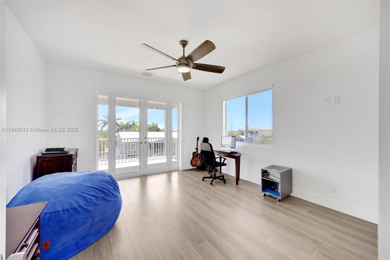 142 Peg Leg Ln, Lower Keys, FL 33042 Photo
