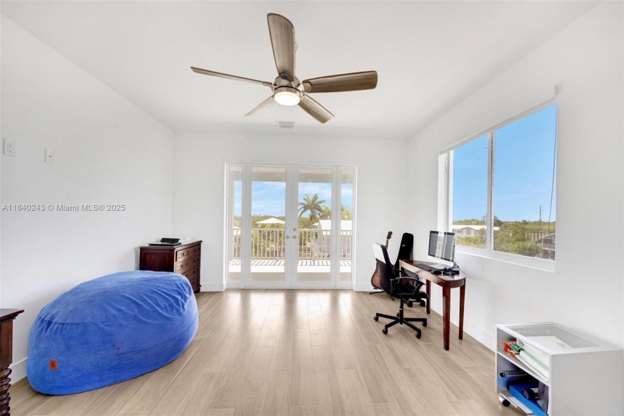 142 Peg Leg Ln, Lower Keys, FL 33042 Photo