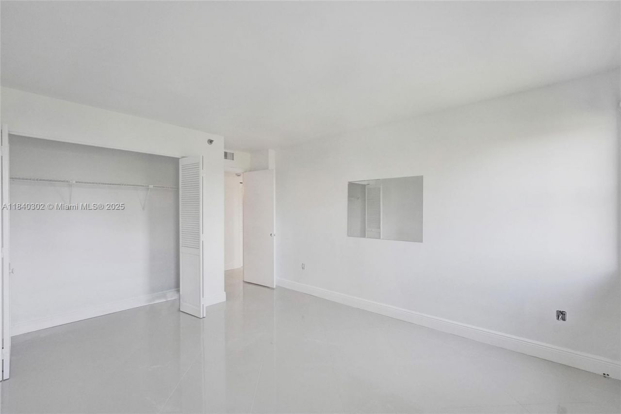 1201 S Ocean Dr, Unit 402S, Hollywood, FL 33019 Photo