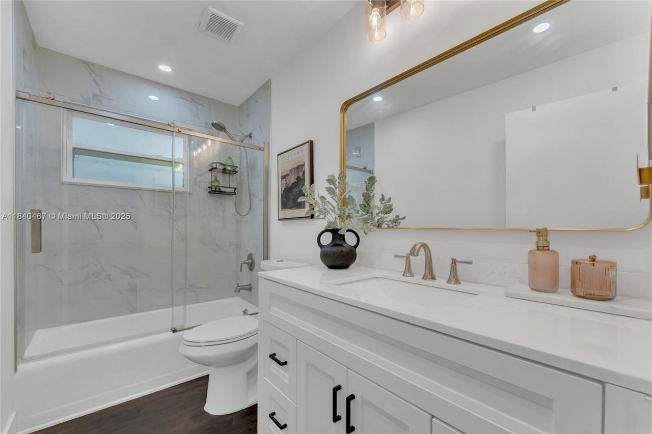 2851 Washington St, Hollywood, FL 33020 Photo
