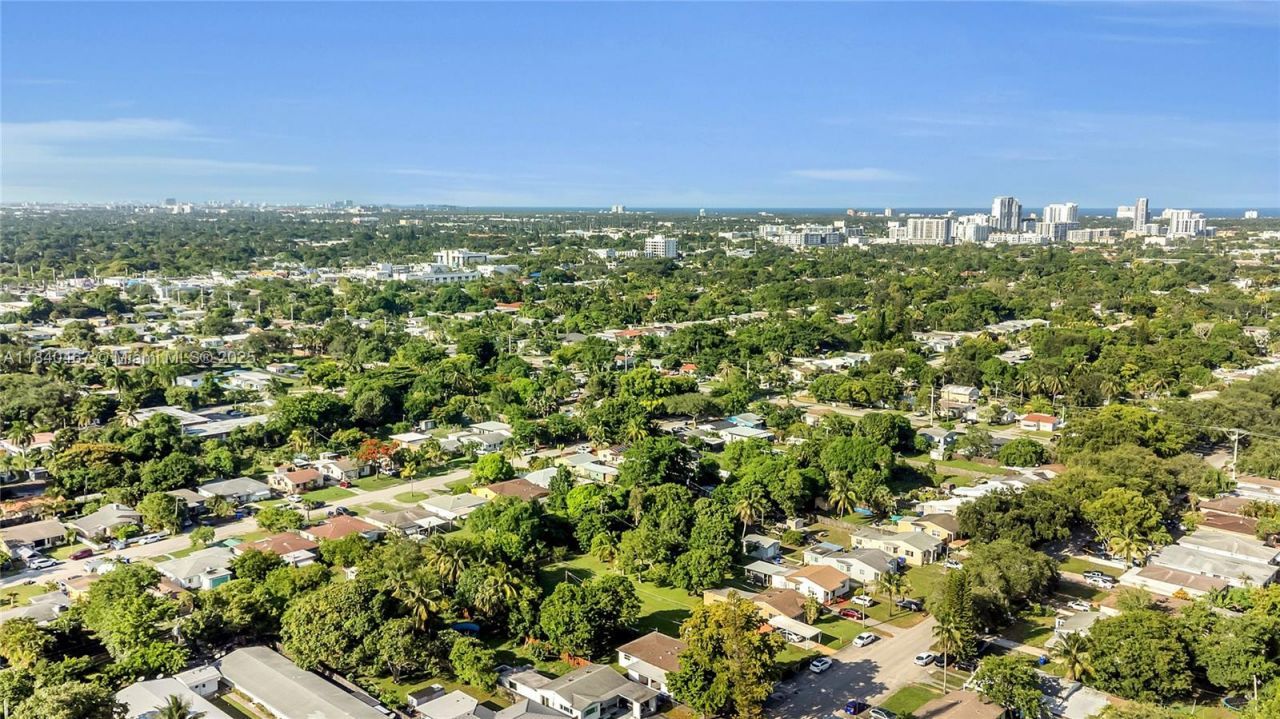 2851 Washington St, Hollywood, FL 33020 Photo