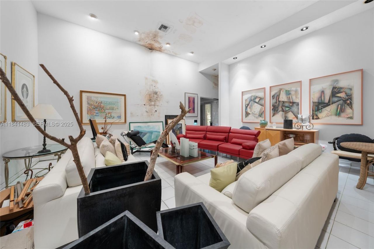 6002 SW 79th Ct, Miami, FL 33143 Photo