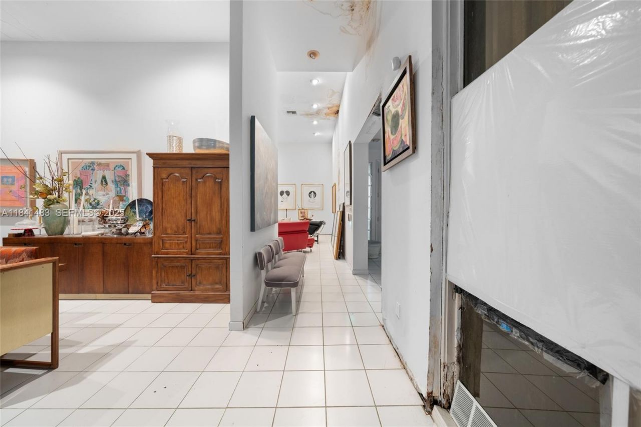 6002 SW 79th Ct, Miami, FL 33143 Photo