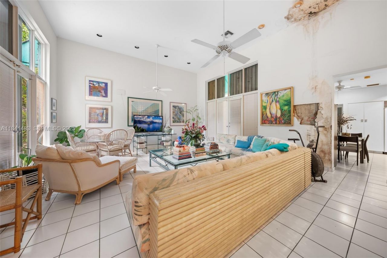 6002 SW 79th Ct, Miami, FL 33143 Photo