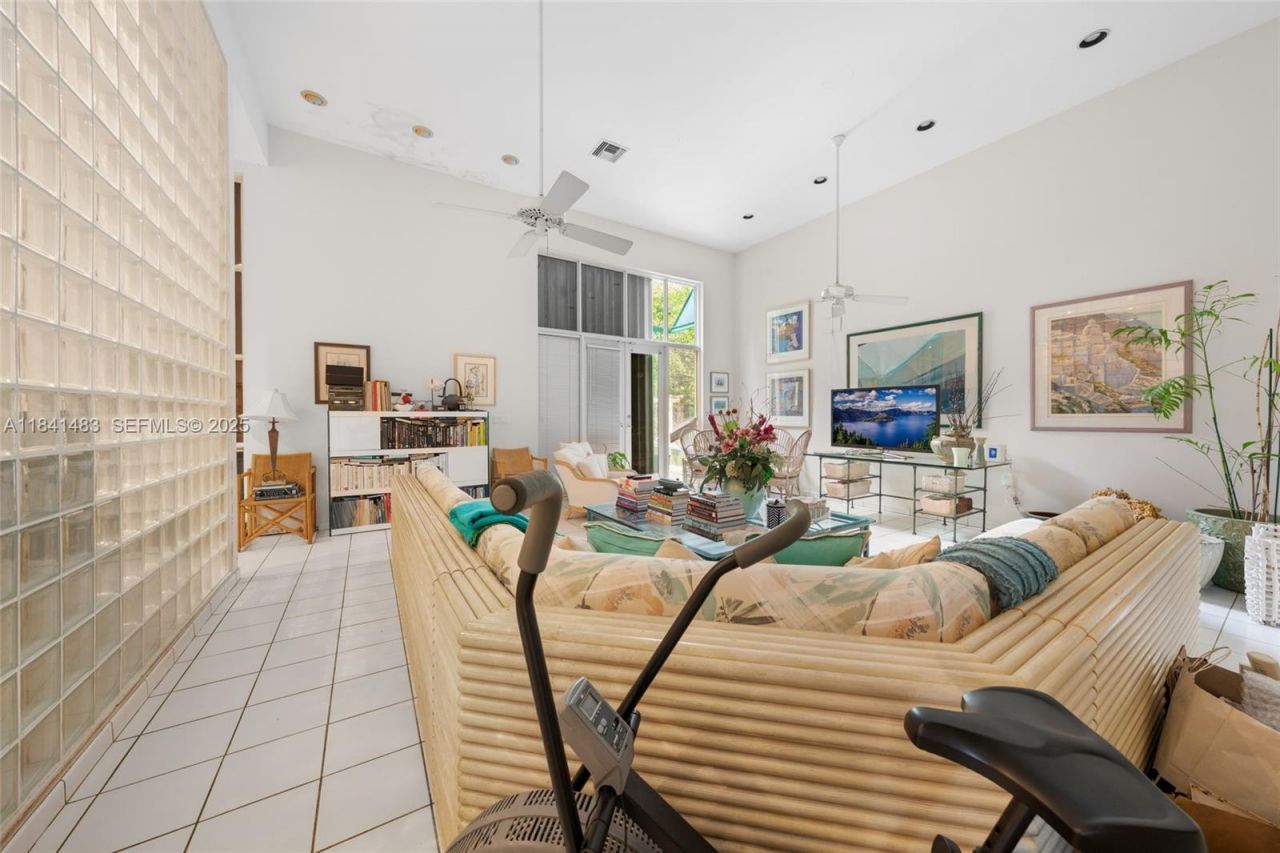 6002 SW 79th Ct, Miami, FL 33143 Photo