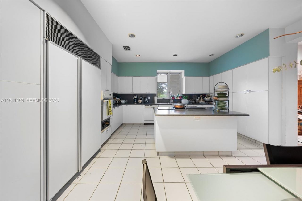 6002 SW 79th Ct, Miami, FL 33143 Photo