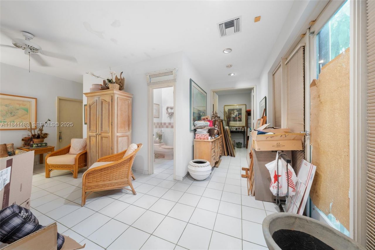 6002 SW 79th Ct, Miami, FL 33143 Photo