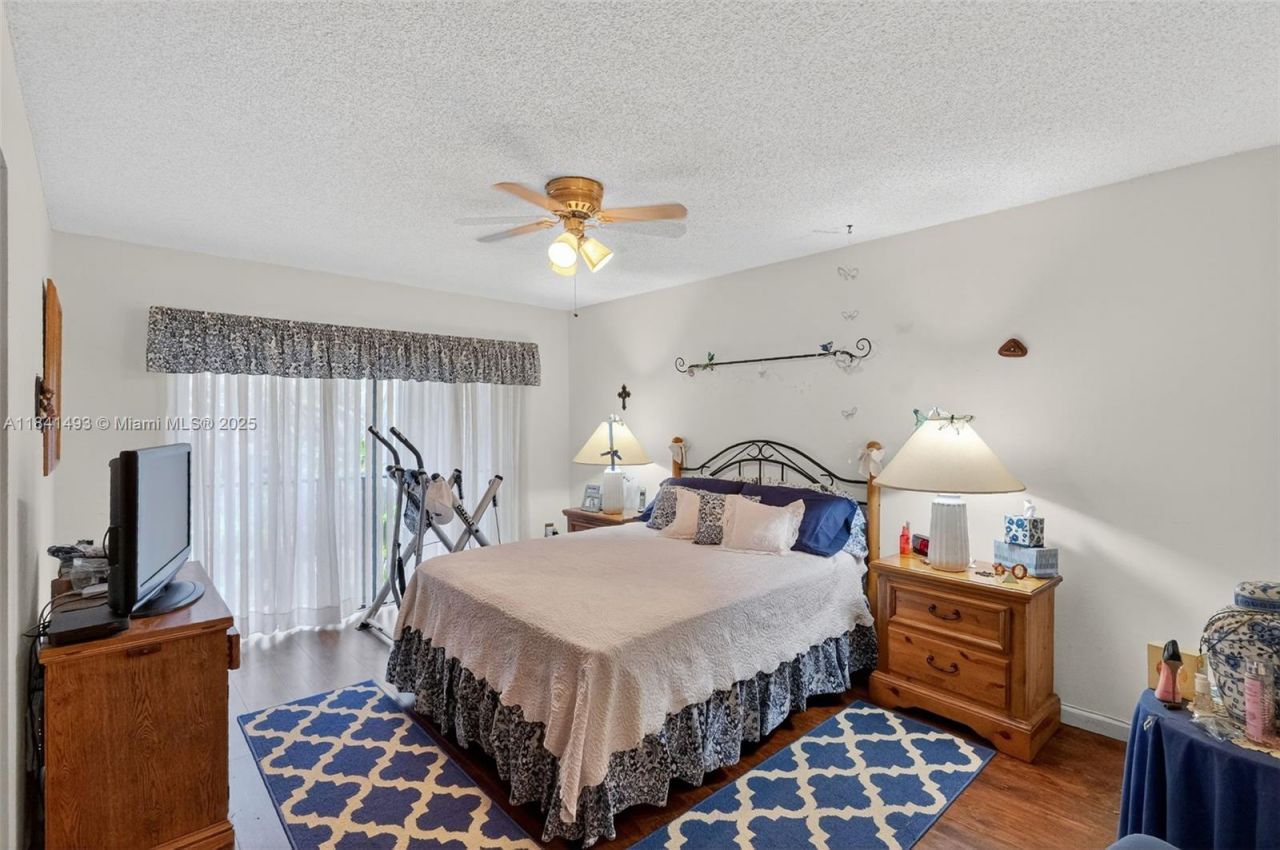 3402 Torremolinos Ave, Unit F-35, Doral, FL 33178 Photo