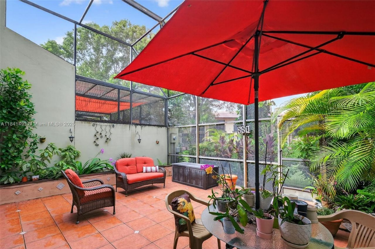 3402 Torremolinos Ave, Unit F-35, Doral, FL 33178 Photo