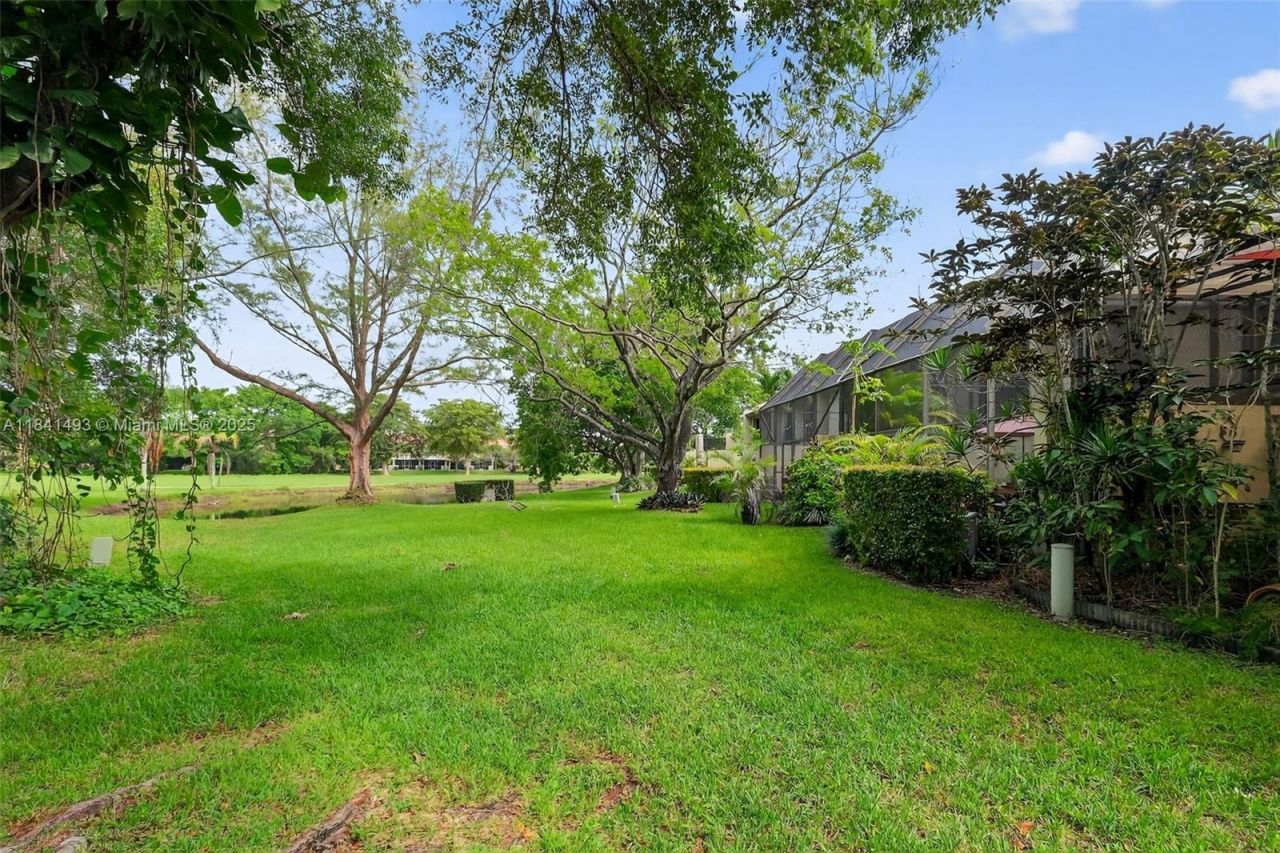 3402 Torremolinos Ave, Unit F-35, Doral, FL 33178 Photo