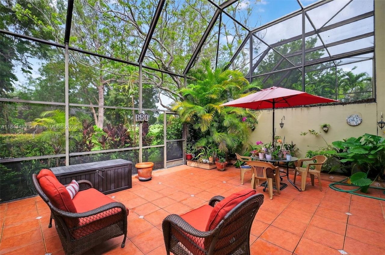 3402 Torremolinos Ave, Unit F-35, Doral, FL 33178 Photo